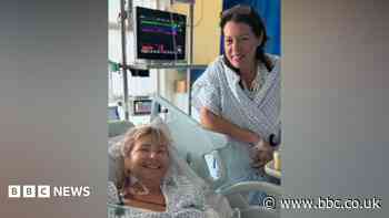 Nurse receives kidney transplant after manager joins donor scheme