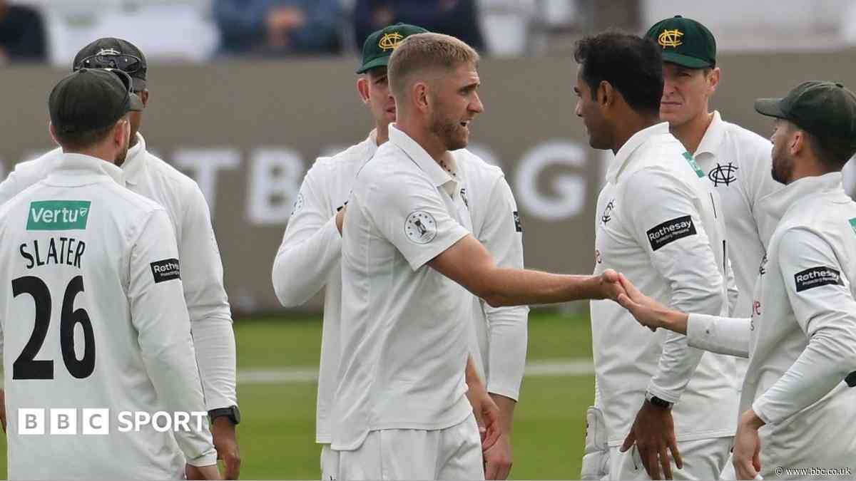 Notts title reign over despite lead against Yorkshire