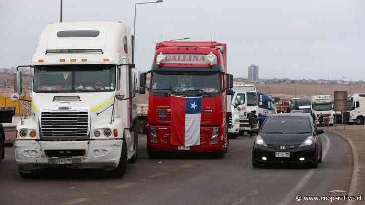 Camioneros piden al Gobierno "transparentar" medidas ante nuevas alzas del diésel