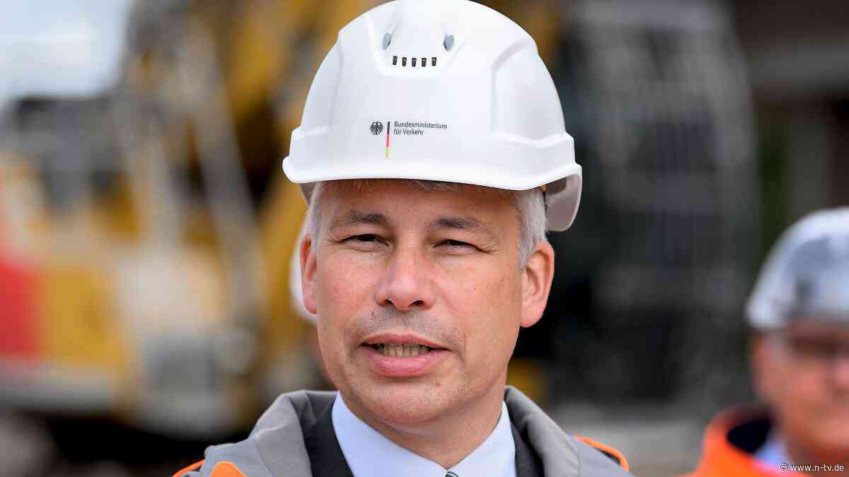"Pendlerstrecken lange gesperrt": Verkehrsminister Bilger verärgert über Sanierungspannen der Bahn