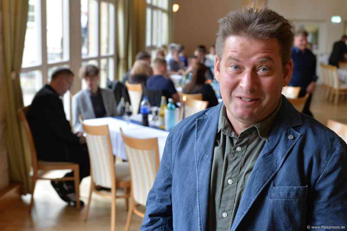 Freiberg: Kreishandwerksmeister spricht Gesellen frei