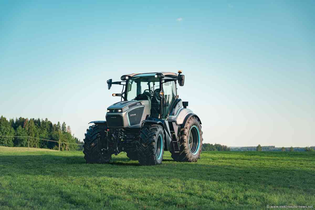 Tadus Elektro-Traktor arbeitet auch dann, wenn er stillsteht