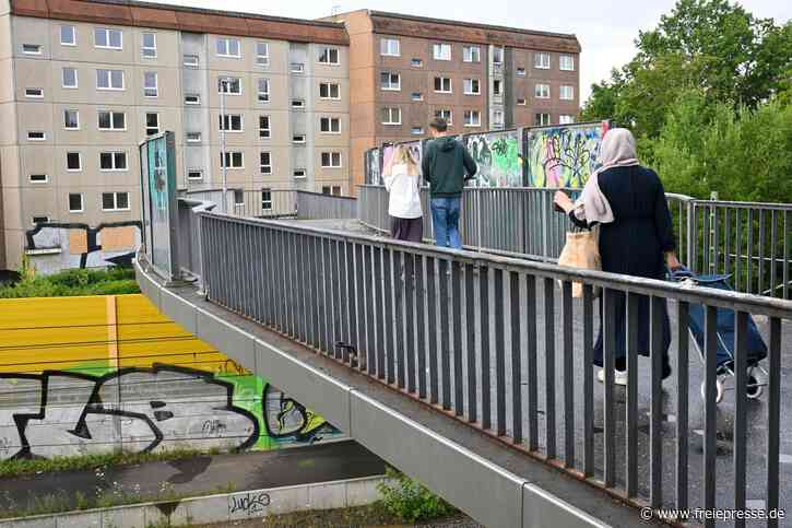 Fußgängerbrücke am Chemnitzer Sonnenberg: Warum sie nicht gesperrt ist – aber abgerissen wird