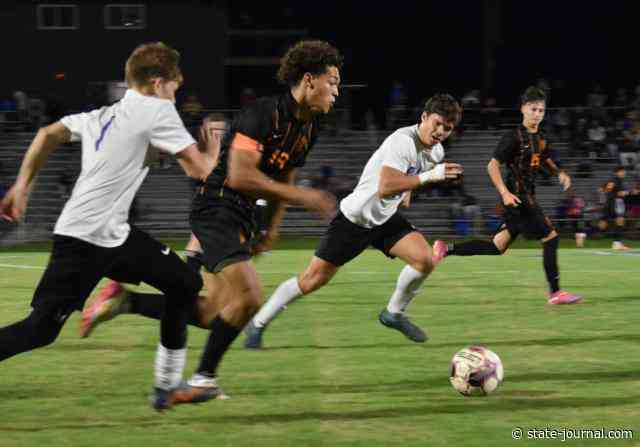 Frankfort’s boys soccer team celebrates Senior Night with win against improved TFCA