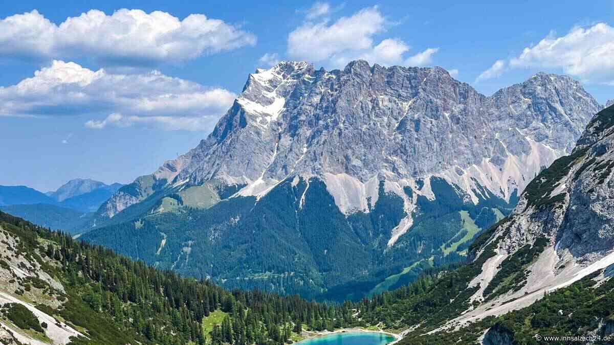 Kurioser Fund in Tirol: Alpen-Bürgermeister sammelt 16 Unterhosen an beliebten Bergsee ein