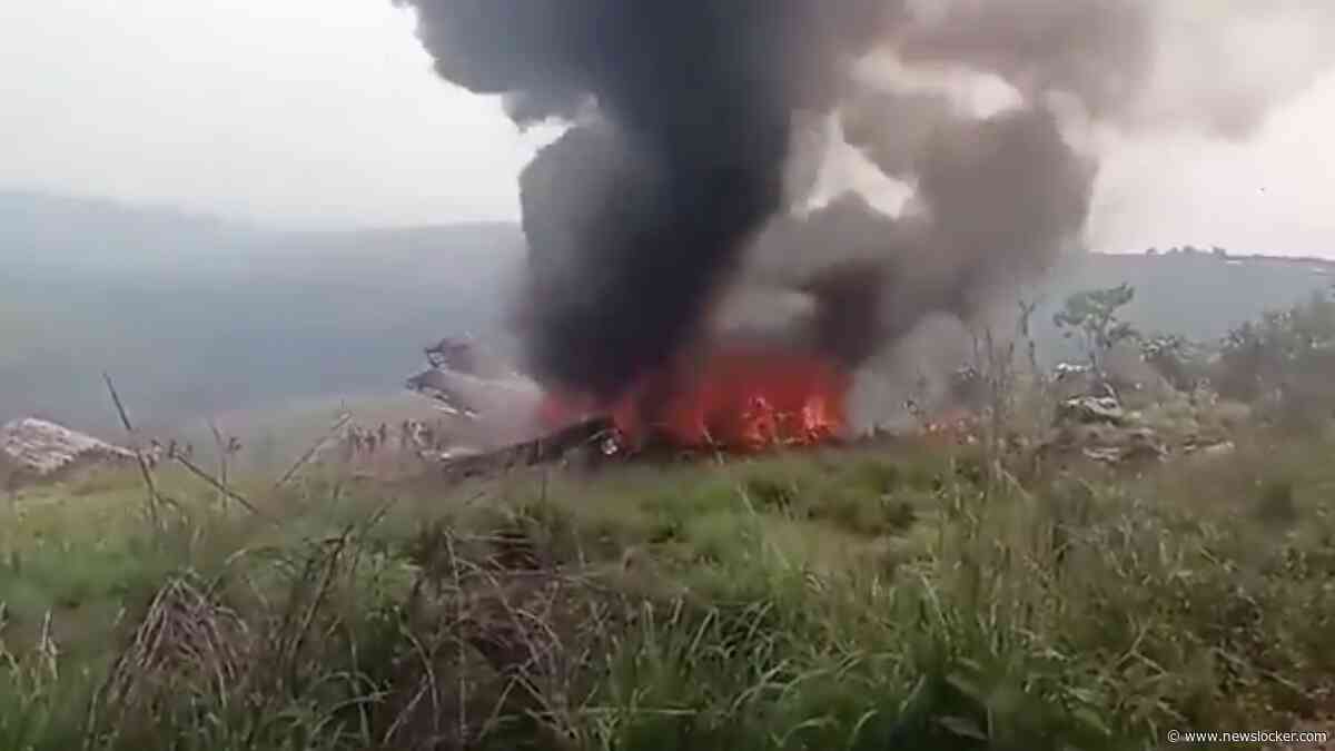 Vliegtuig met militaire delegatie stort neer in Congo: zeker veertien doden