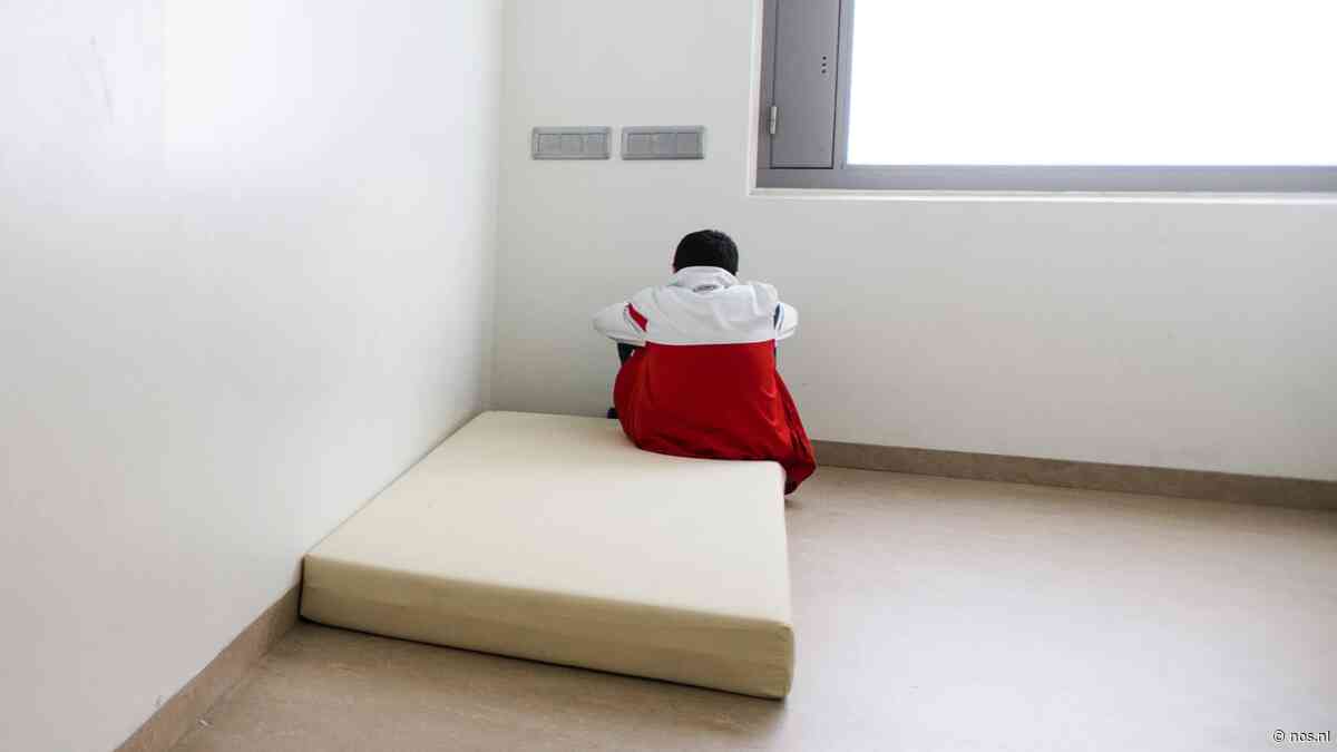Kabinet ziet af van 's nachts opsluiten jongeren in gesloten jeugdzorg