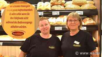 Bäckerei verbietet Telefonieren an der Theke – Verkäuferinnen stehen dahinter