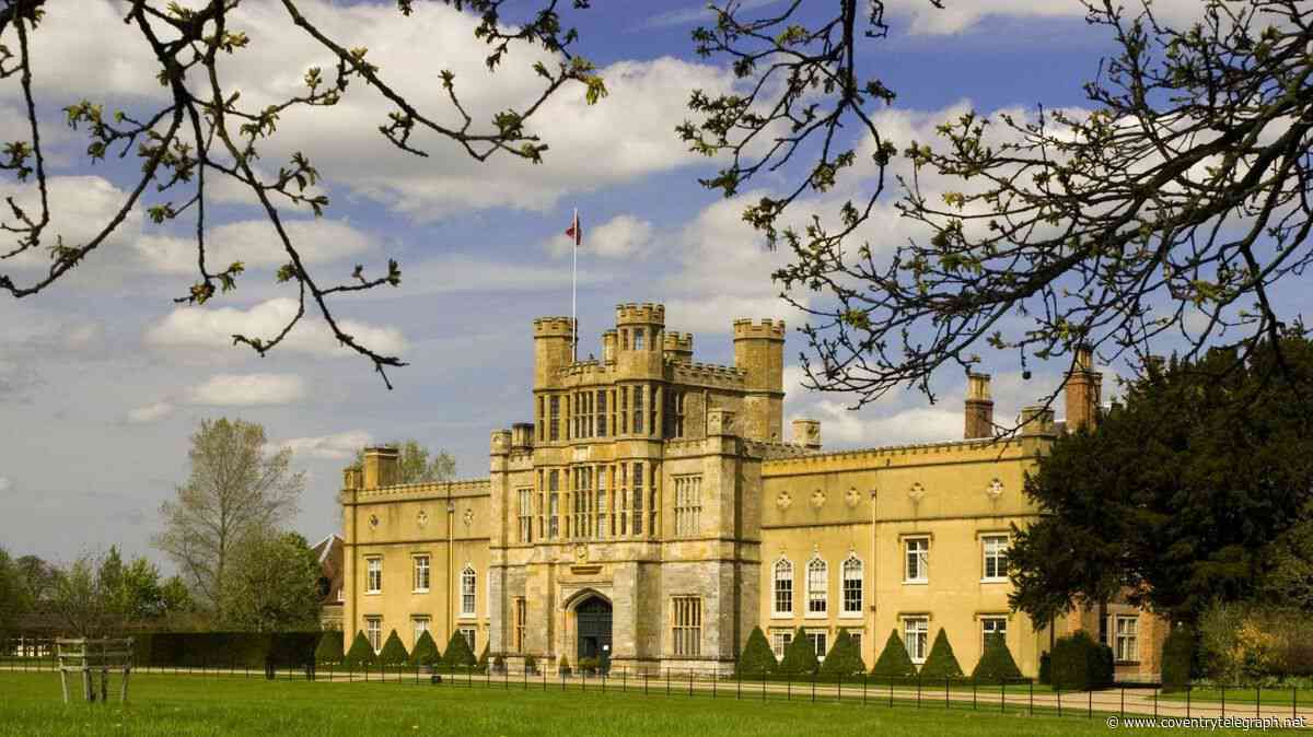 The perfect autumn walk around a Tudor country house near Coventry