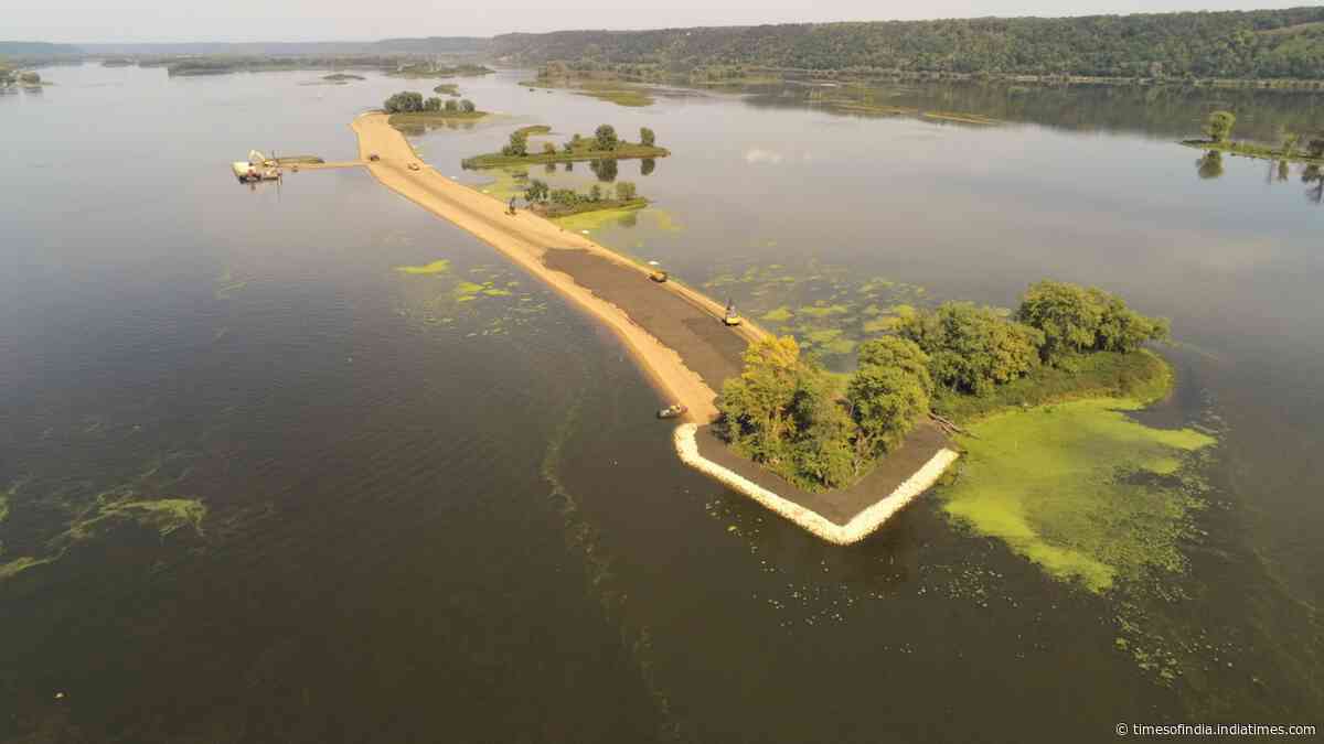 Mississippi River islands near Iowa are disappearing; $40M project to restore 630 acres of habitat