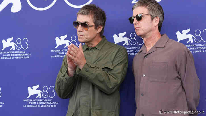 Da 178 a 7.267 euro: il salto folle dei prezzi dei biglietti Oasis nonostante le nuove regole anti-secondary ticketing. La band avvisa: “I truffatori si spacciano per noi”