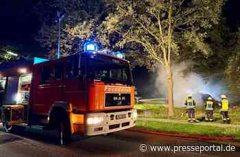 FW-PI: 20 Rundballen brennen zwischen Bönningstedt und Hasloh