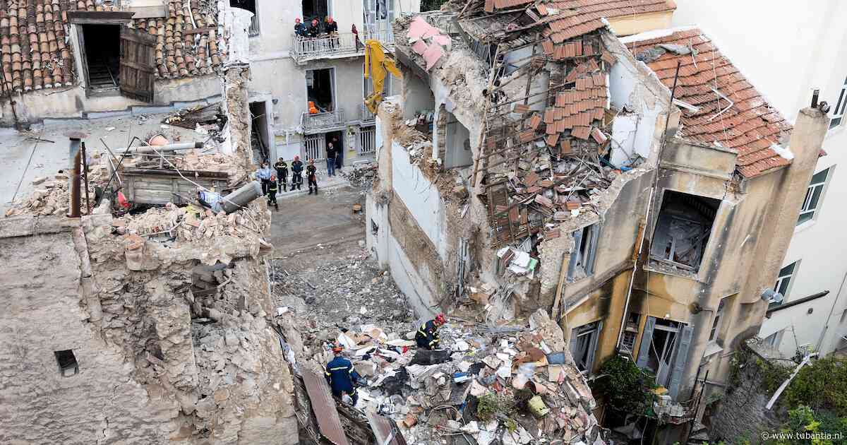 Gebouw in Athene stort in na explosie: één dode, vijf mensen nog vermist