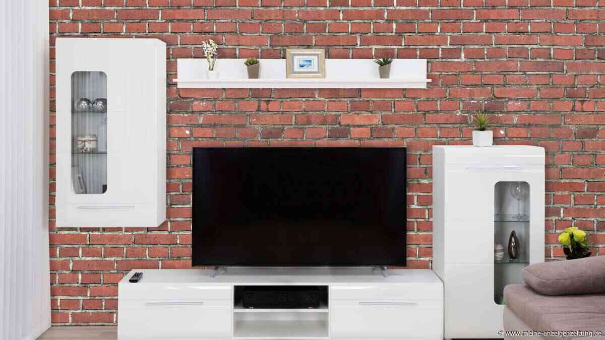 Fernsehbildschirm streifenfrei reinigen: So klappt es mit Hausmitteln