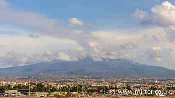 Mount Etna eruption live: Catania Airport flights suspended as 4km ash cloud sparks red alert