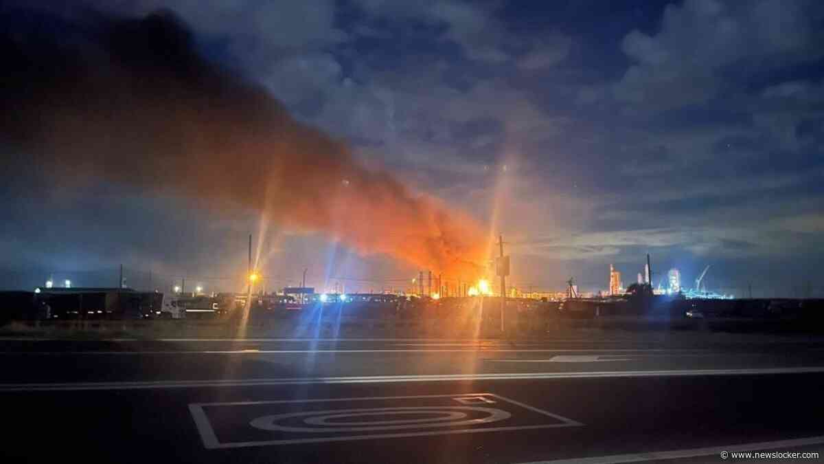 LIVE | Brand en explosies bij Russische olieraffinaderij na nachtelijke aanvallen