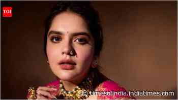 Anjali shares mom’s ‘one-time watch’ Dhamaal 4 review