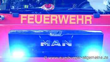 Feuerwehr rammt bei Fahrt zum  Einsatz ein Auto: 15.000 Euro Schaden