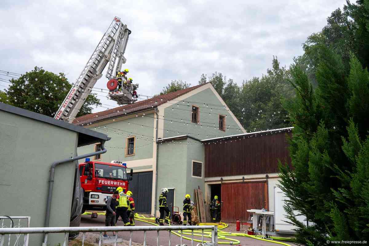 Schwere Brandstiftung: Feuer in Partyscheune in Waldheim