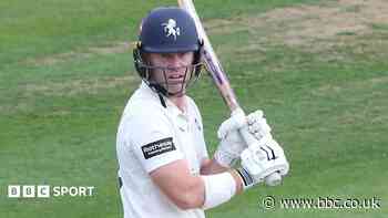Compton puts Kent on top against Gloucestershire