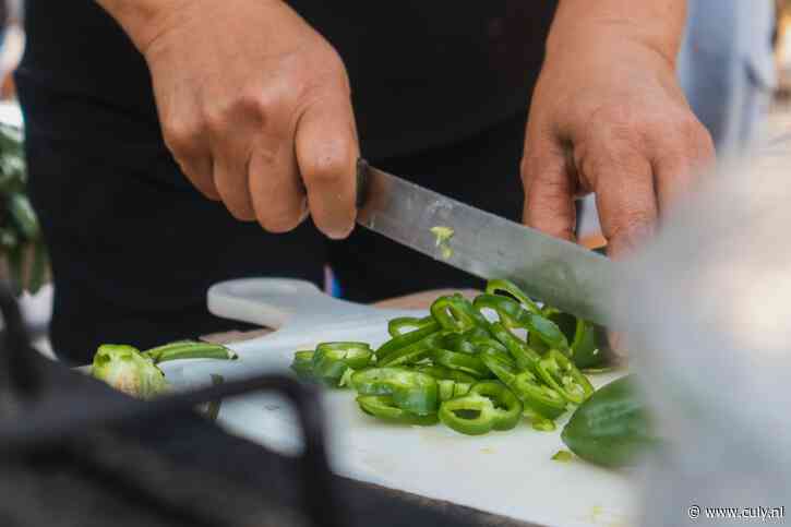 Nooit meer per ongeluk hete peper in je ogen krijgen na het snijden; dit is de truc!