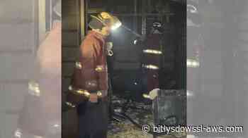 Al menos tres locales resultaron afectados por un incendio en el Mercado de Quinta Crespo