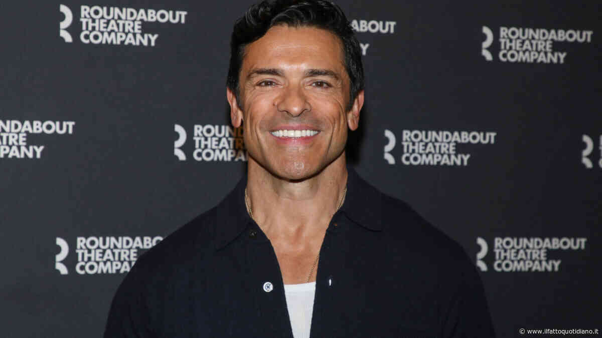 “Questo intervento chirurgico è come un cesareo per il mio alluce”: Mark Consuelos si opera d’urgenza dopo un anno di rinvii e sbotta in diretta