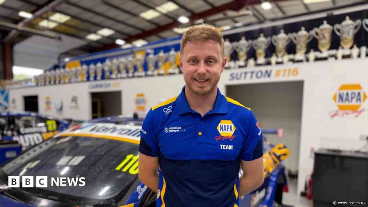 Touring car driver hopes for record fifth title