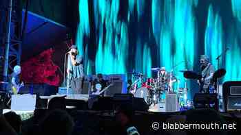 Watch: PEARL JAM Plays Surprise Set With Drummer ABE LABORIEL JR. At OHANA FESTIVAL