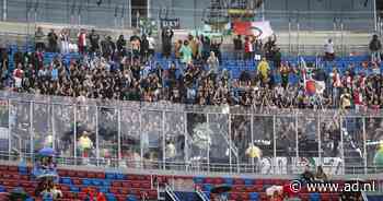 UEFA straft Feyenoord voor racisme en bekergooien bij Barcelona