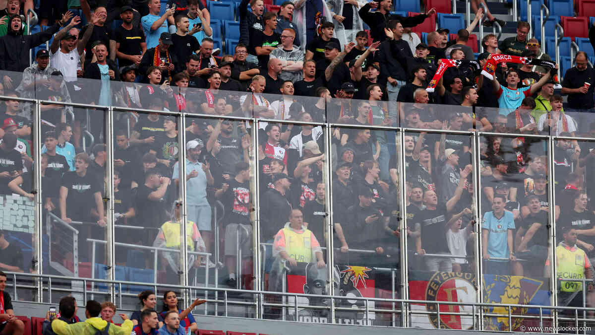 UEFA straft Feyenoord voor racisme en bekergooien bij FC Barcelona