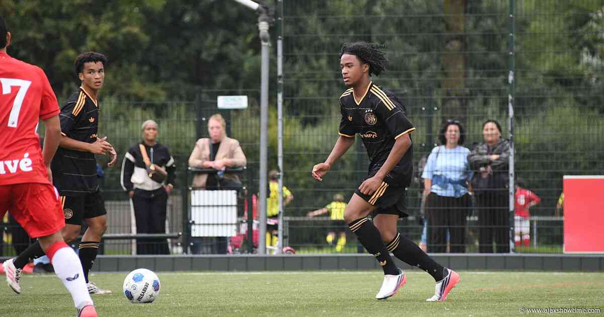 Ajax O16 overtuigt en boekt ruime overwinning op koploper PSV O16