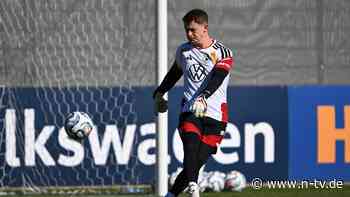 Aber: "Happy" mit ter Stegen: Bundestrainer Klopp wechselt auf der Torwart-Position