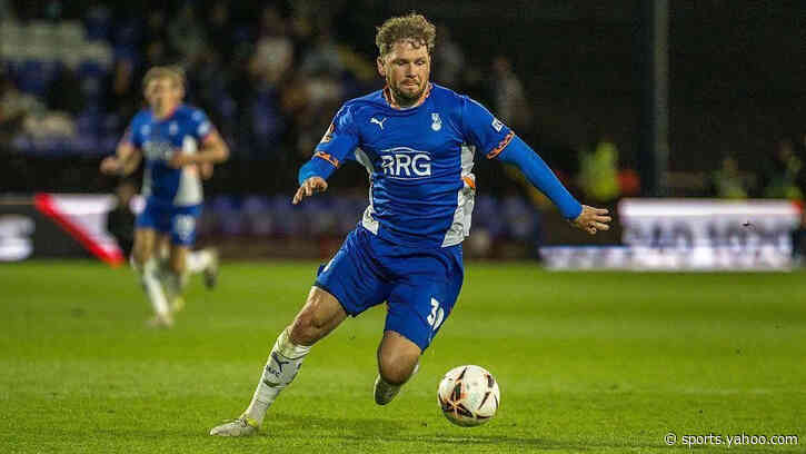 Forward Norwood joins Scunthorpe until January