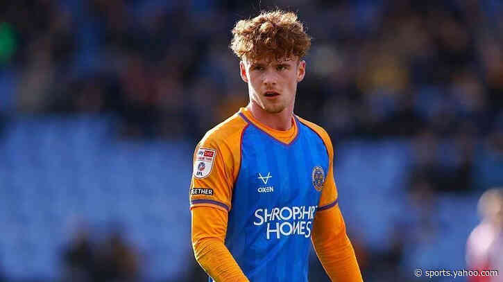 Halifax sign ex-Burnley midfielder McDermott