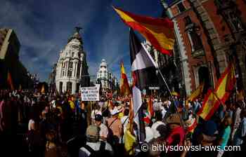 Protestan en España contra la gestión del gobierno de Sánchez en la crisis de Ceuta