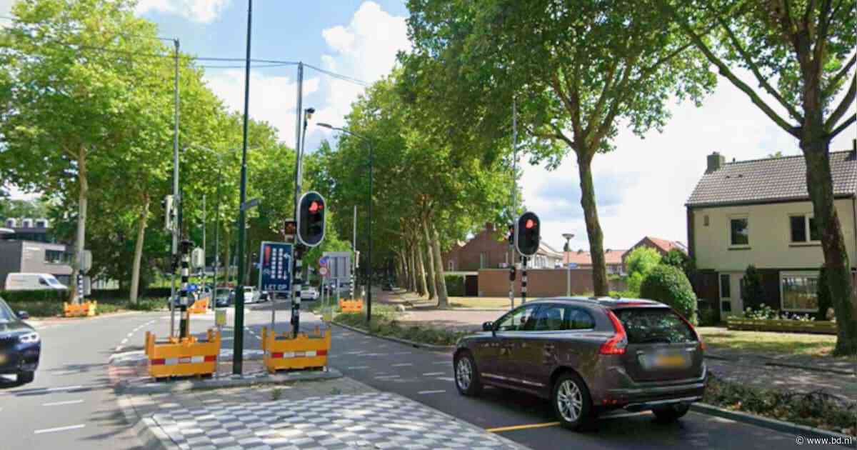 BRIEVEN I ‘Slimme’ verkeerslicht op Geenhovensedreef heeft niet veel zin’