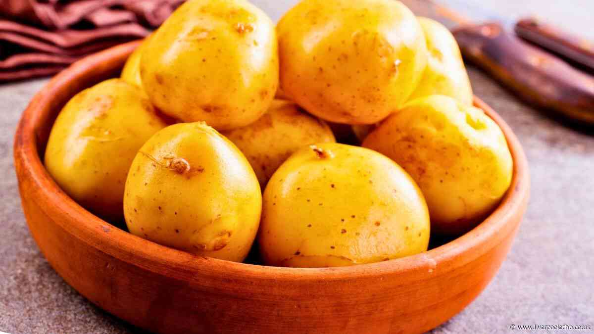 Potatoes can last longer without sprouting when kept next to 1 common kitchen staple