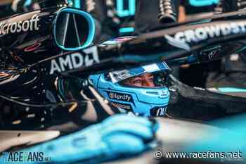 Russell fastest as hydraulic problem halts Antonelli in first practice | Formula 1