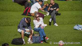 Heat lovers catch some September sun with 'unusually warm' temperatures as high as 26C coming next week