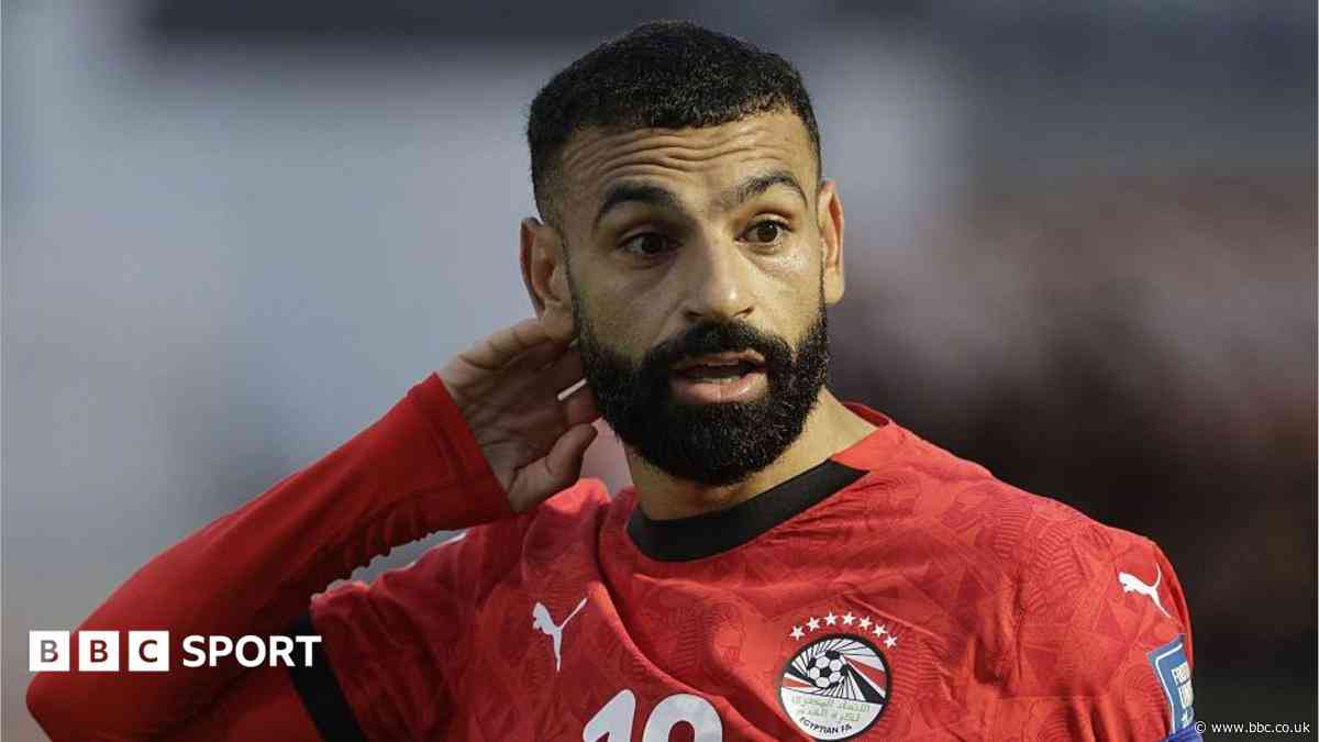 Salah out of Egypt game because of artificial turf