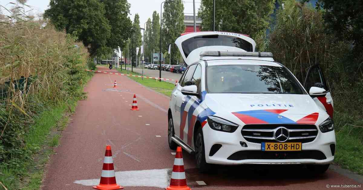 Verdwenen fietspaaltje, zichtbare schade: politieauto moet worden afgesleept op de F35