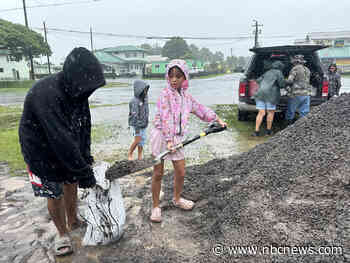 Hurricane Nolo expected to bring heavy rain as it skirts Hawaii’s Big Island