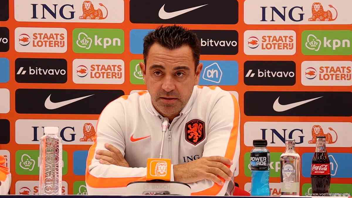 Xavi verklaart zijn keuze voor Zirkzee: 'Hij kan zich beter aanpassen dan...'