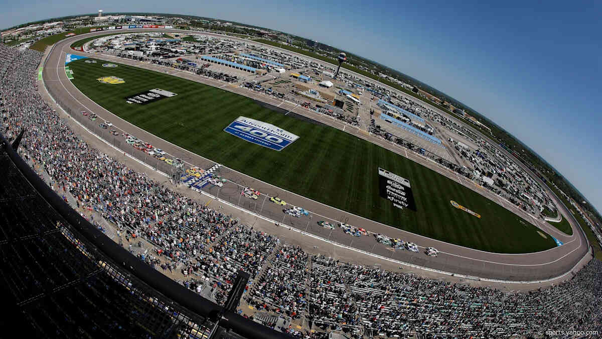 NASCAR Truck Series race at Kansas weather delay update