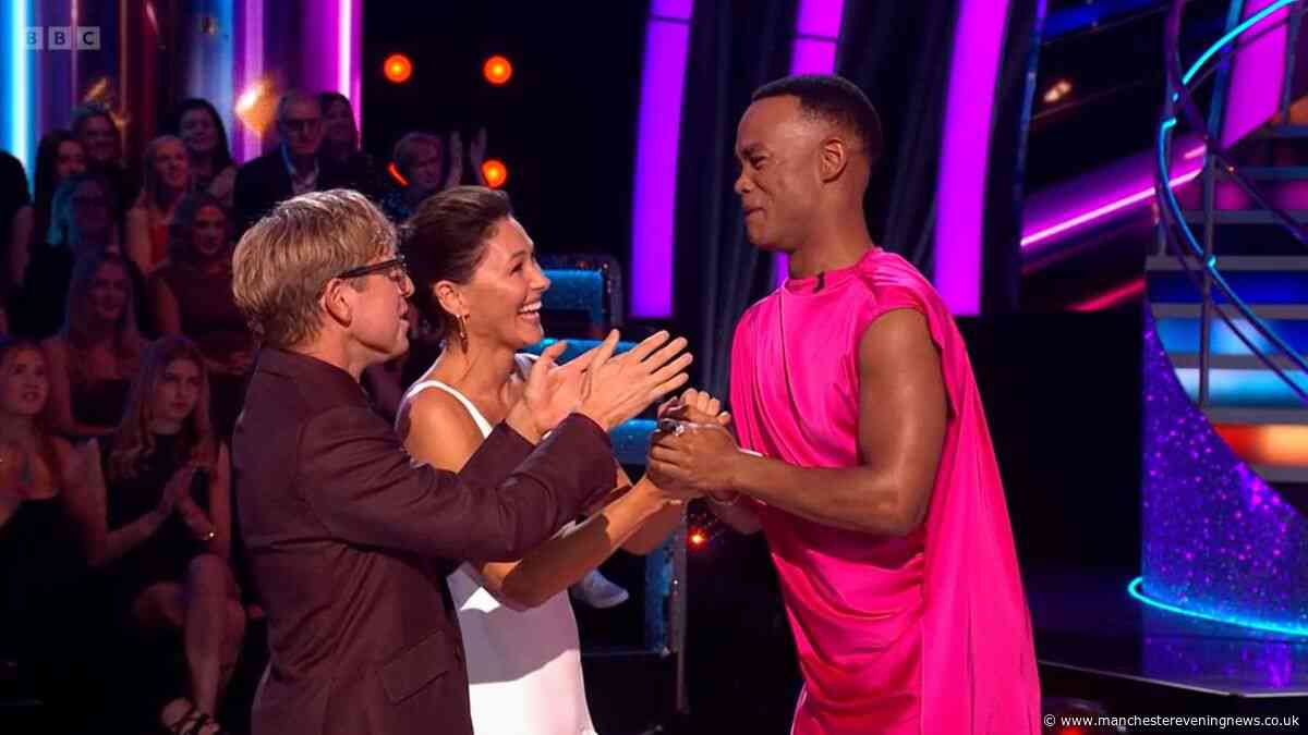 Strictly Come Dancing viewers say 'it doesn't work' as they make same complaint in first live show
