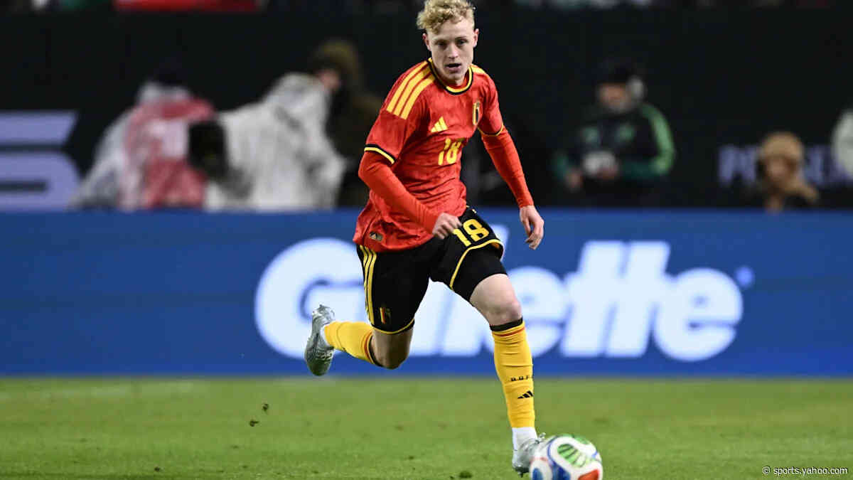 Manchester United Are Monitoring This Talented Full-Back: What Will He Add To Carrick’s Side?