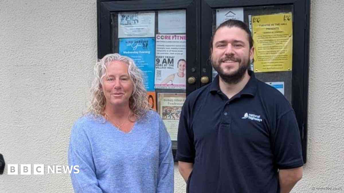 Village hall given £10k after roadwork 'chaos'
