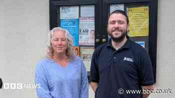 Village hall given £10k after roadwork 'chaos'