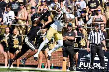 CJ Carr throws for 3 TDs, runs for another to help No. 3 Notre Dame rout rival Purdue 49-10